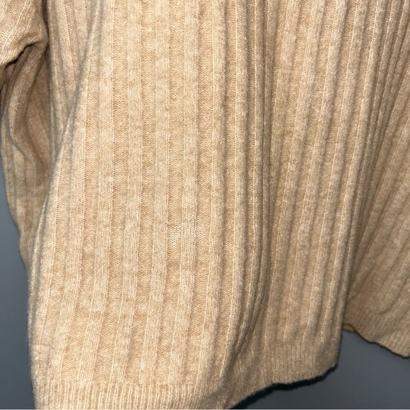 MBYM Loose Fit Sweater Size Small - Picture 5 of 11